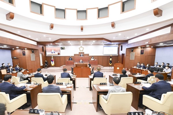 김천시 의회 본회의장 모습