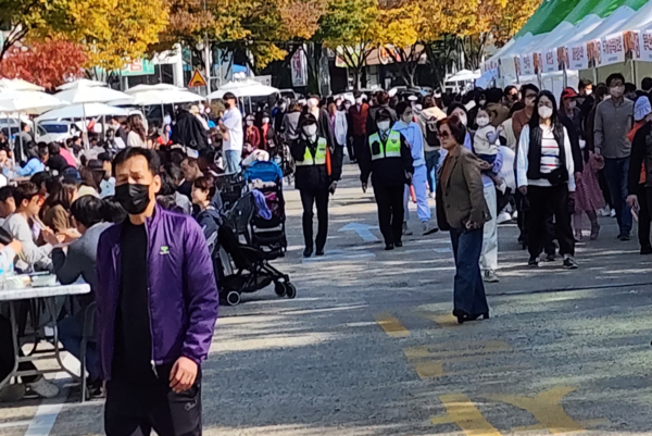 구미푸드 할로윈 페스티벌축제 5만여명 참가 대박..그러나